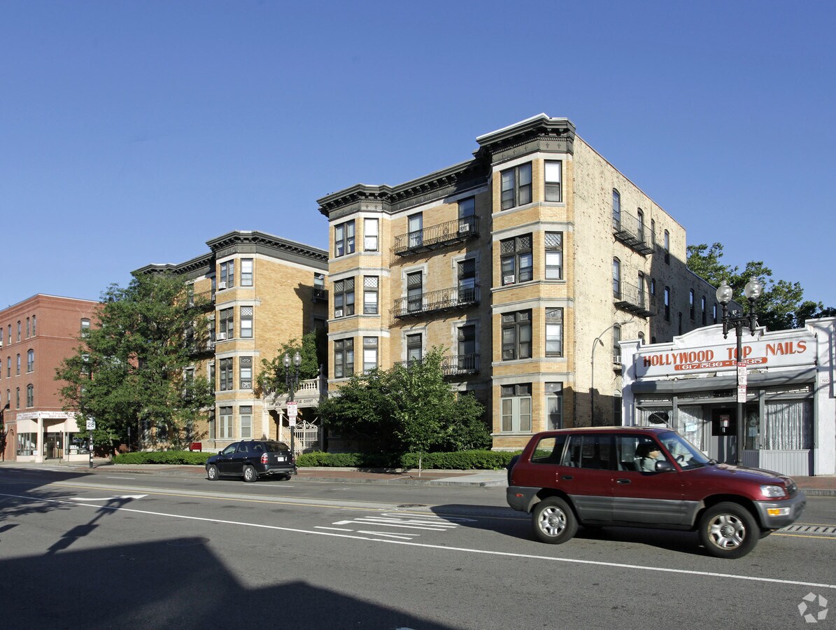 New Castle Court - New Castle Court Apartments