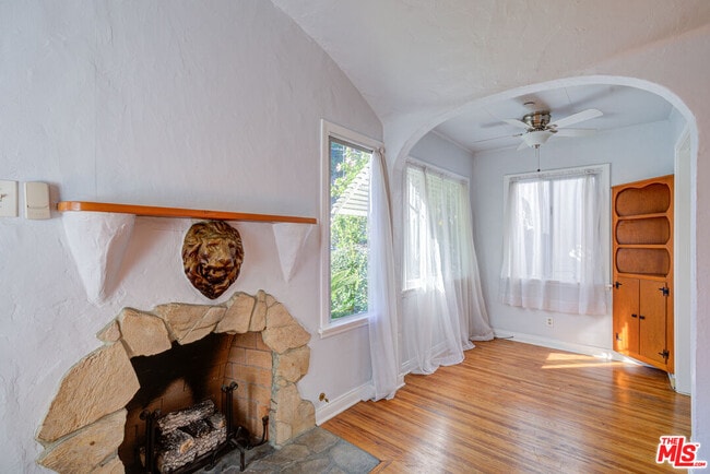 Photo - 4174 Ince Blvd