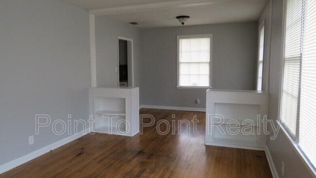 Photo - 4811 Sefa Cir N