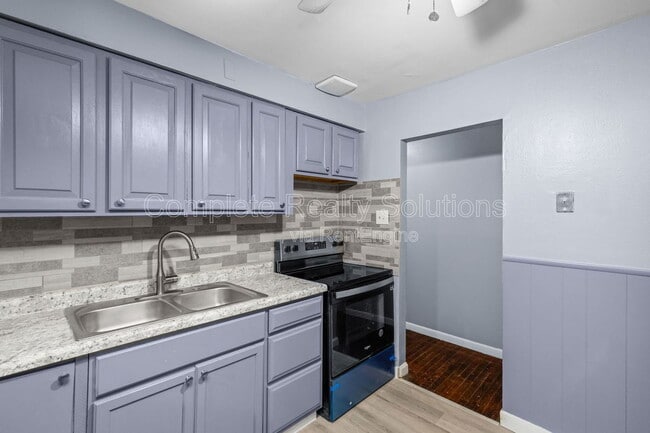 Photo - 10506 Byfield Dr