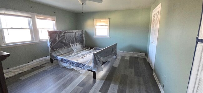 Dormitorio tamaño king - 61 Centre St Unidad 2ndfloor