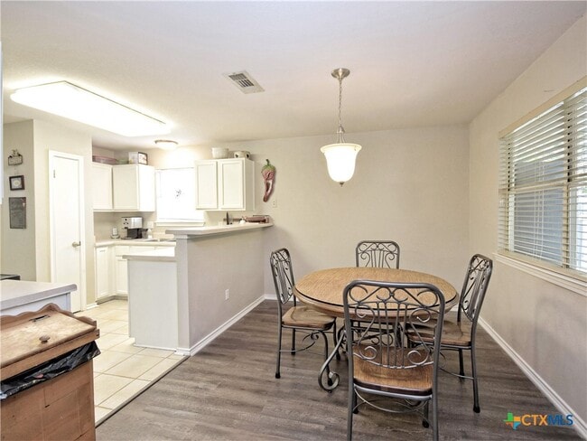 Photo - 4602 Waterbury Dr House