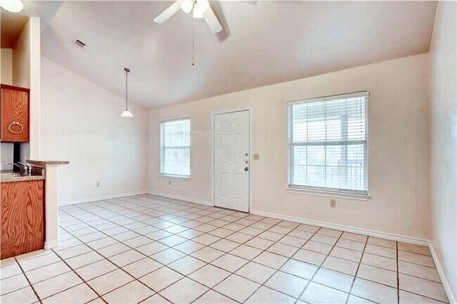 Photo - 412 Burleson St Unit 101