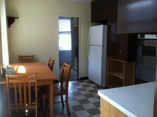 Photo - 92 Endicott St Apartments
