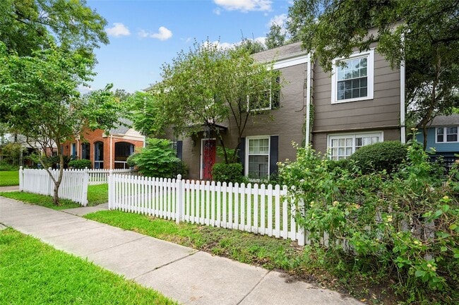 Photo - 1832 Lexington St