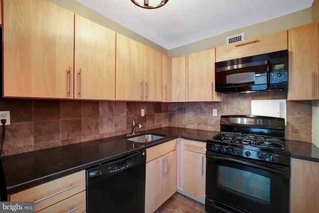 Photo - 300 M St SW Condo Unit N507