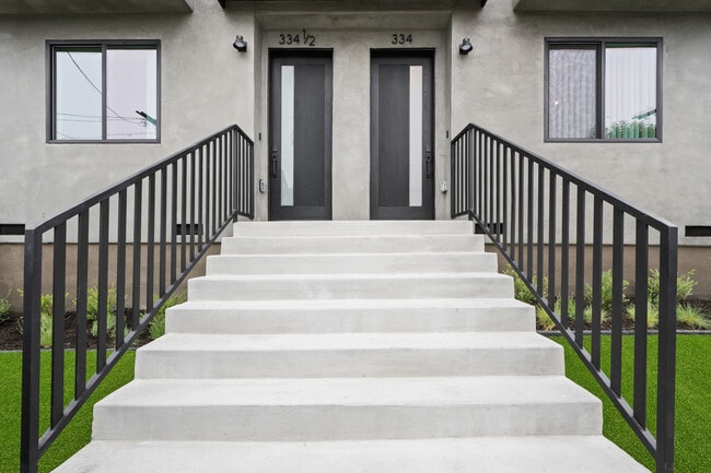 Building Photo - 334 N Reno St Unit 334 1/2