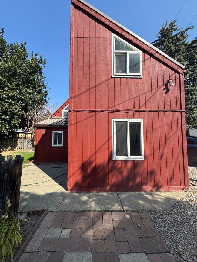 Photo - 302 S Walnut St Unit 302 1/2 S Walnut St