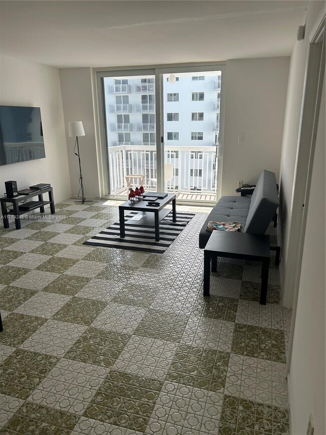 Building Photo - 401 Ocean Dr Unit 810 Rental
