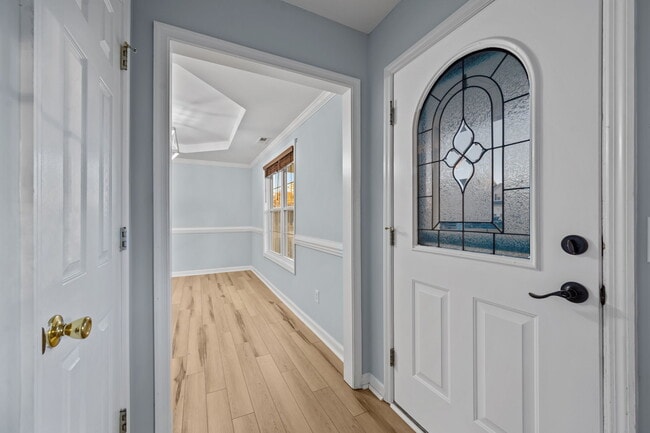 Photo - 200 Bridlewood Dr