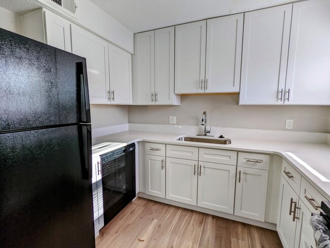 Photo - Delane Glen Apartments