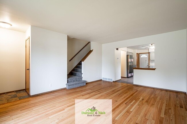 Photo - 1434 Josephine St