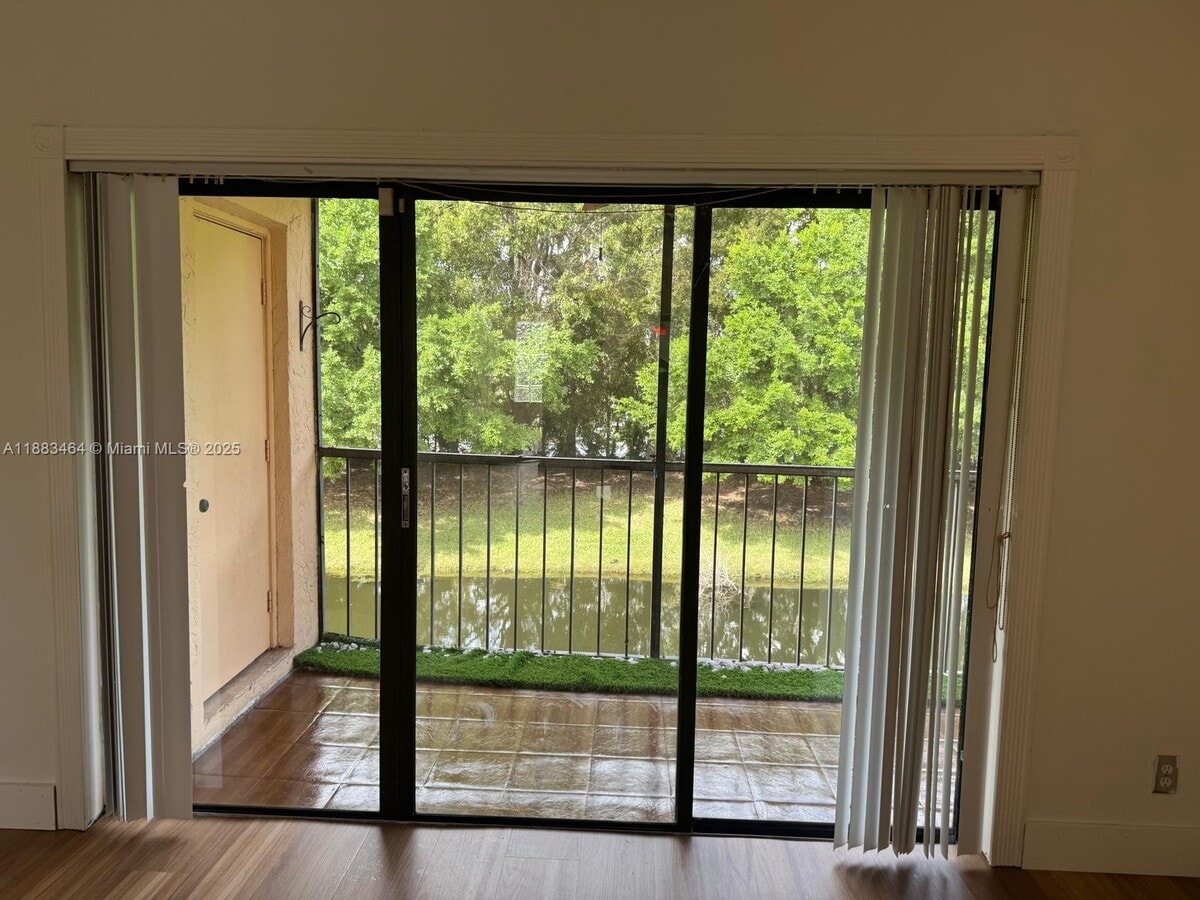 Photo - 341 Lakeview Dr Unidad 204 Rental