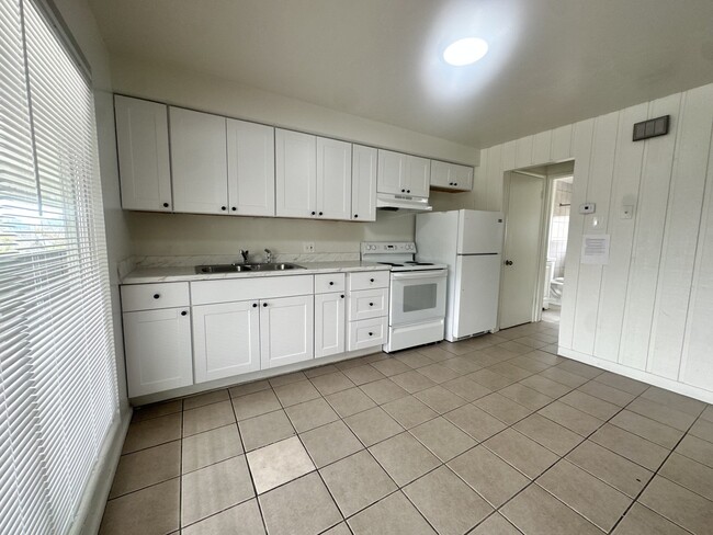 Photo - 951 N Redwood Rd Unidad #10