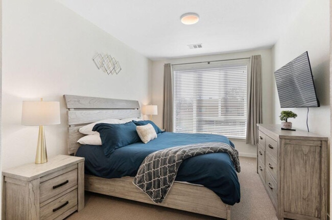 Photo - 13232 E 13th Pl Unidad FL2-ID1039101P