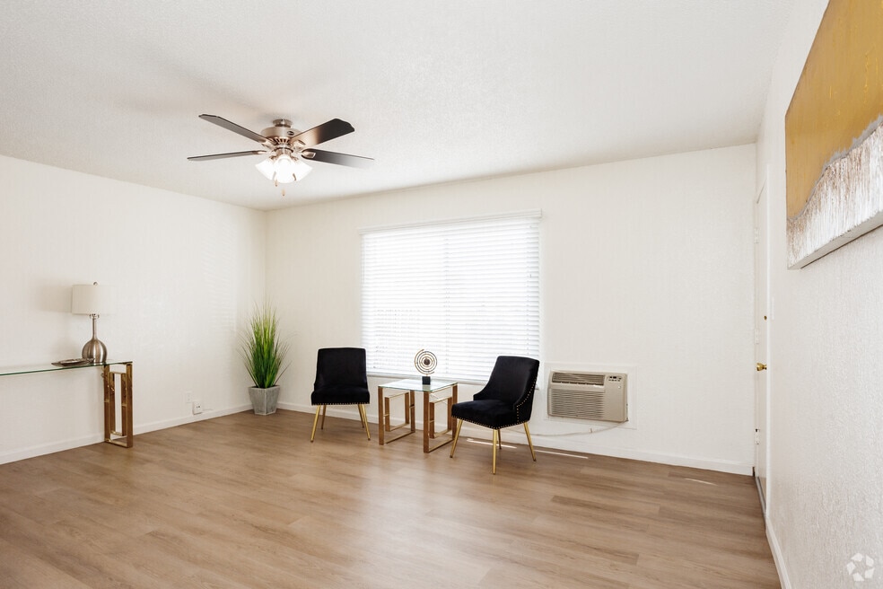 Studio - 400SF - Living Room