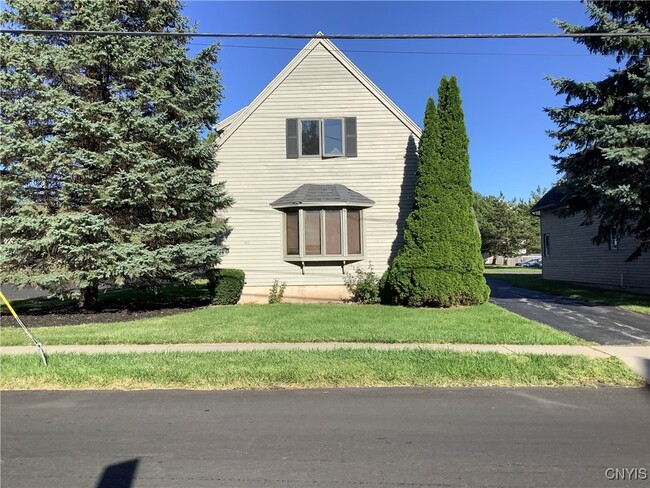 Building Photo - 140 Marlborough Rd Rental