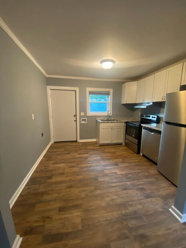 127 N 1st St House House Rental in Spring Lake, NC