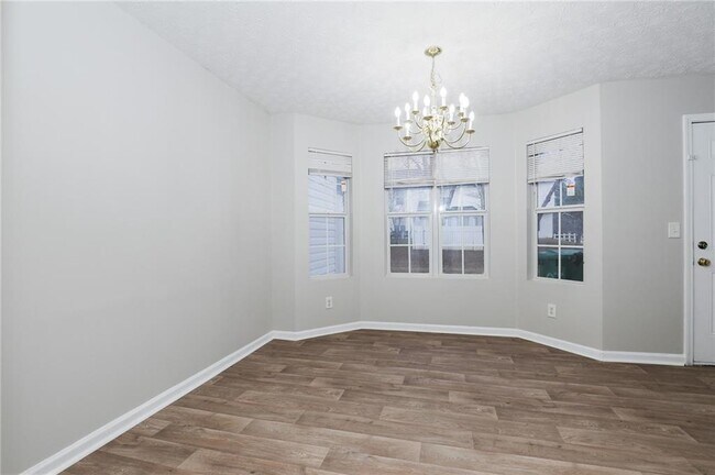 Photo - 5896 Strathmoor Manor Cir