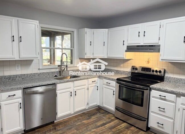 Photo - 6435 Williams St