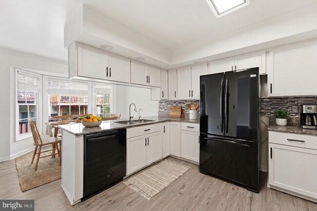 Photo - 2124 Bobbyber Dr