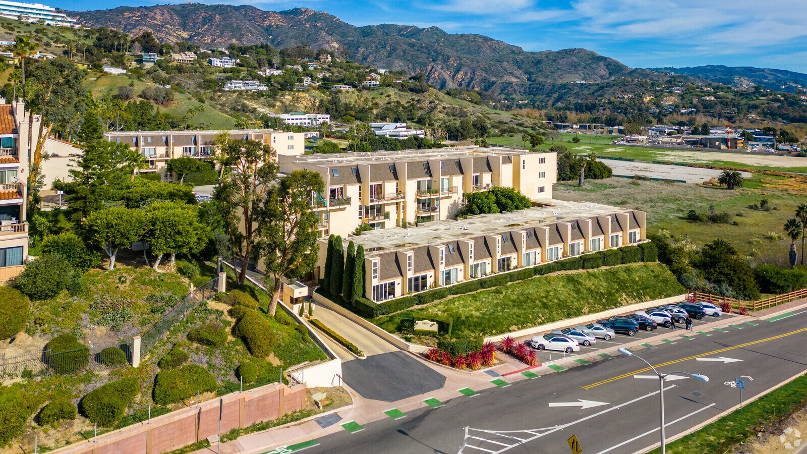 Exterior - Malibu Canyon Village