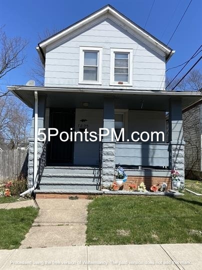 Photo - 7805 Bancroft Ave House