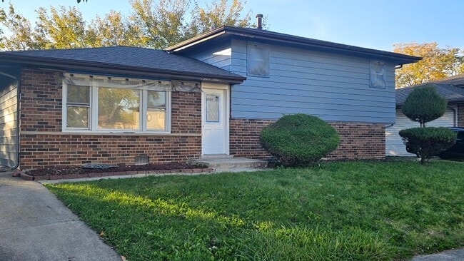 Building Photo - 19828 Orchard Ave Rental