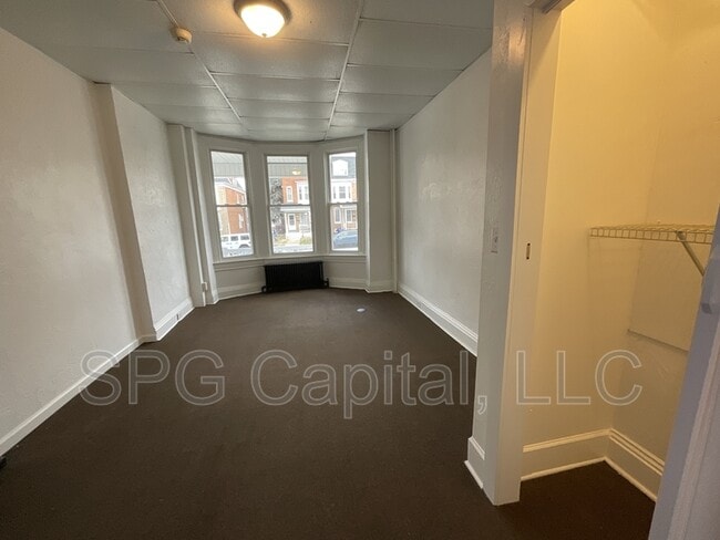 Photo - 284 W Jackson St