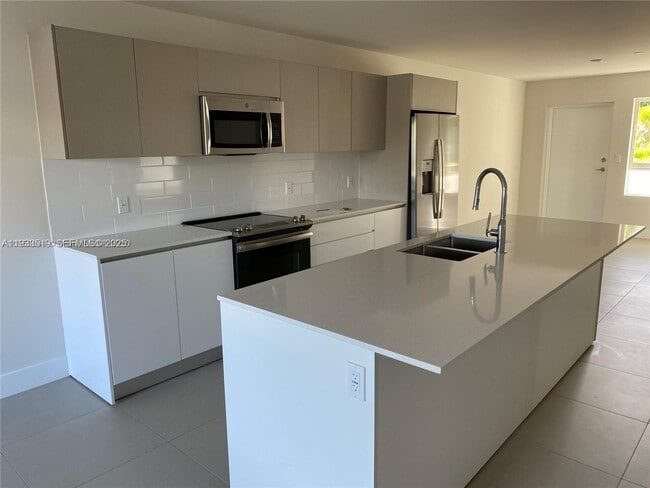 Photo - 2535 NE 193rd St Unit 3108