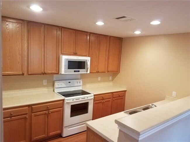 Photo - 273 Tower Dr