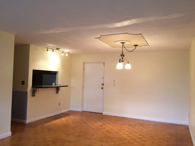 Photo - 5050 Washington St Unit 224