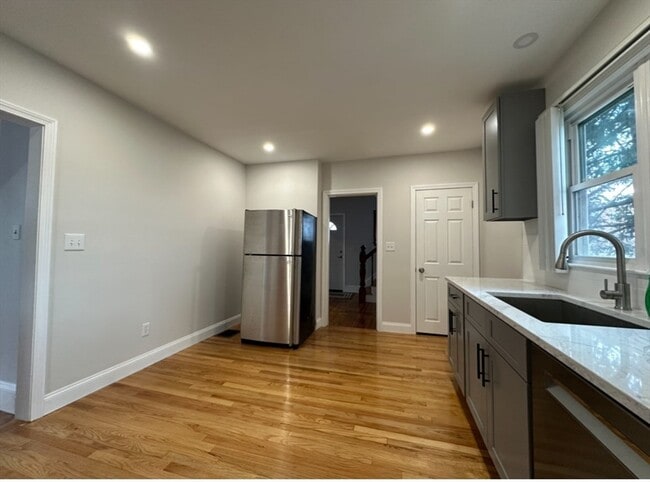 Photo - 31 Francis Ave