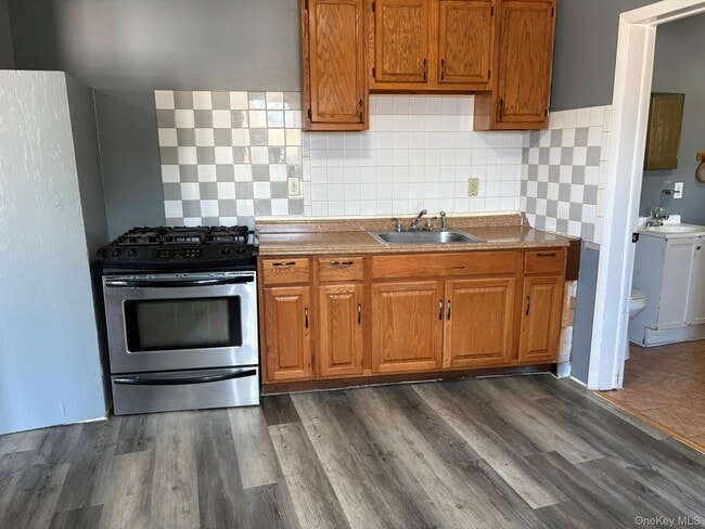 Building Photo - 358 North St Unit 3