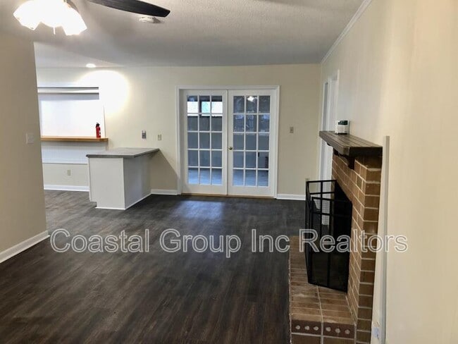 Photo - 613 Reef Ln