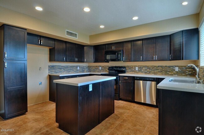 Building Photo - 5709 E Gelding Dr Rental