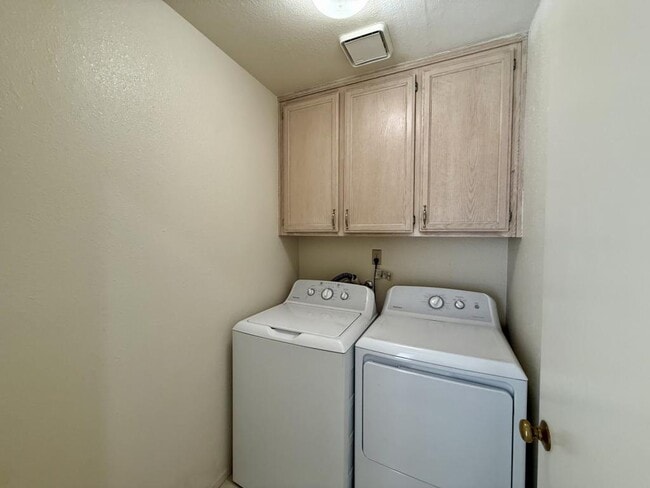 Photo - 407 N 1st Ave