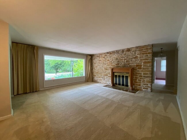 Photo - Spacious Ranch in Elm Grove!