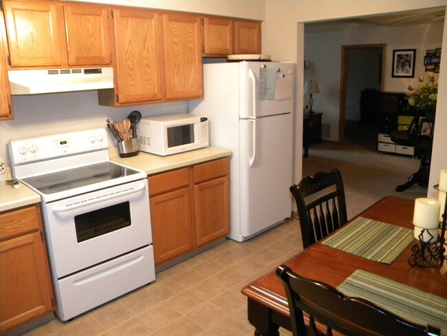 Photo - N58W23917 Hastings Ct