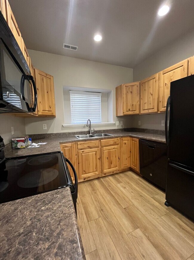 Photo - 3 Bedroom/2.5 Bathroom Townhome in Riverton