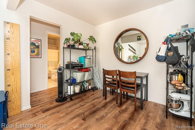Photo - 803 Plate St Unit 208