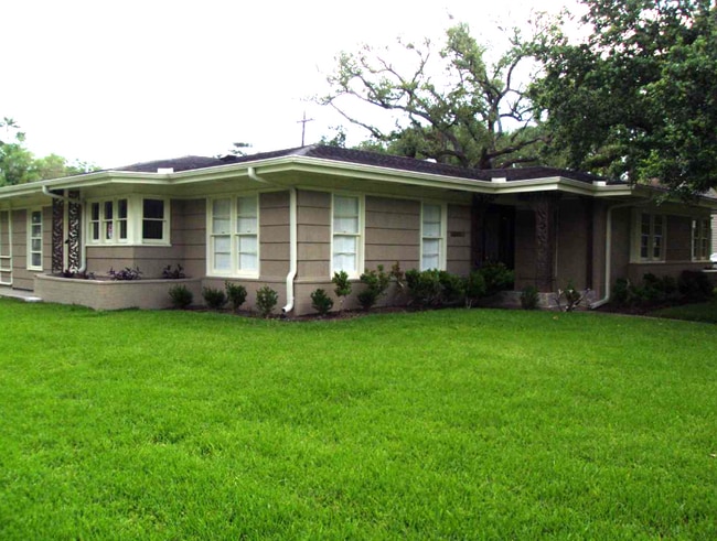 Photo - 2490 Harrison Ave