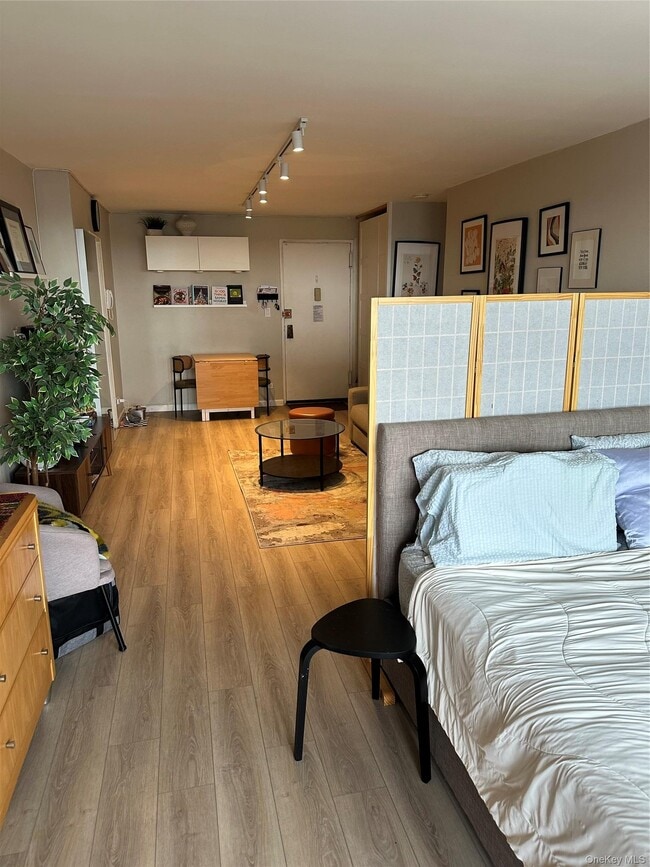 Photo - 175-20 Wexford Terrace Unit 11N