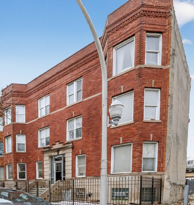 Photo - 4622 S Calumet Ave