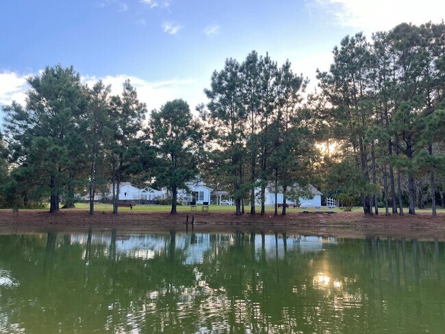 Photo - 8402 Matthews Ln