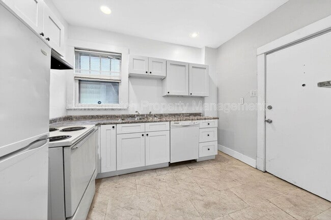 Photo - 4555 Ruskin Ave