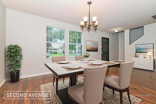 Photo - 680 Austin Ln