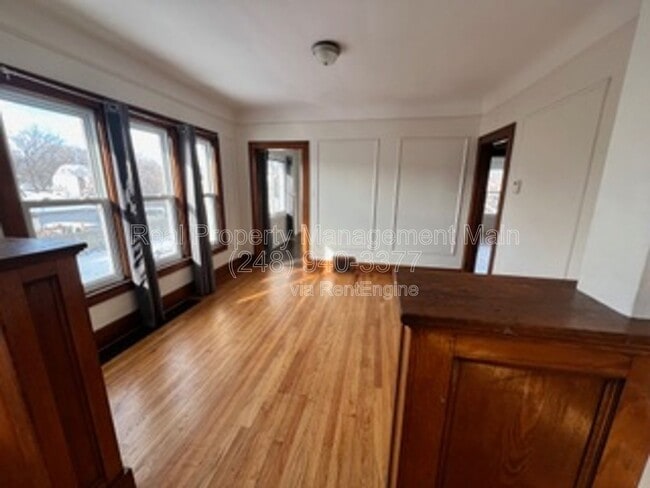 Photo - 9176 Chamberlain St