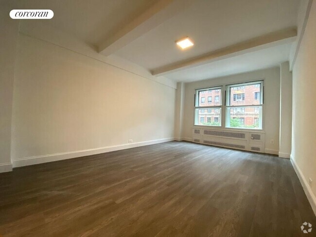 Building Photo - 433 W 34th St. Rental