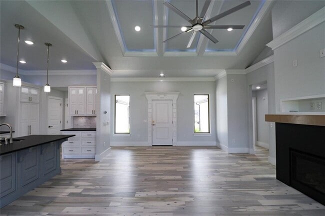 Photo - 1720 Ella Pl
